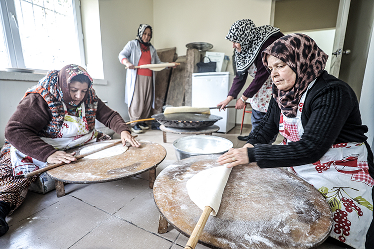 Bursalı Kadınlar Geleneksel Ürünleri Gelire Dönüştürdü1