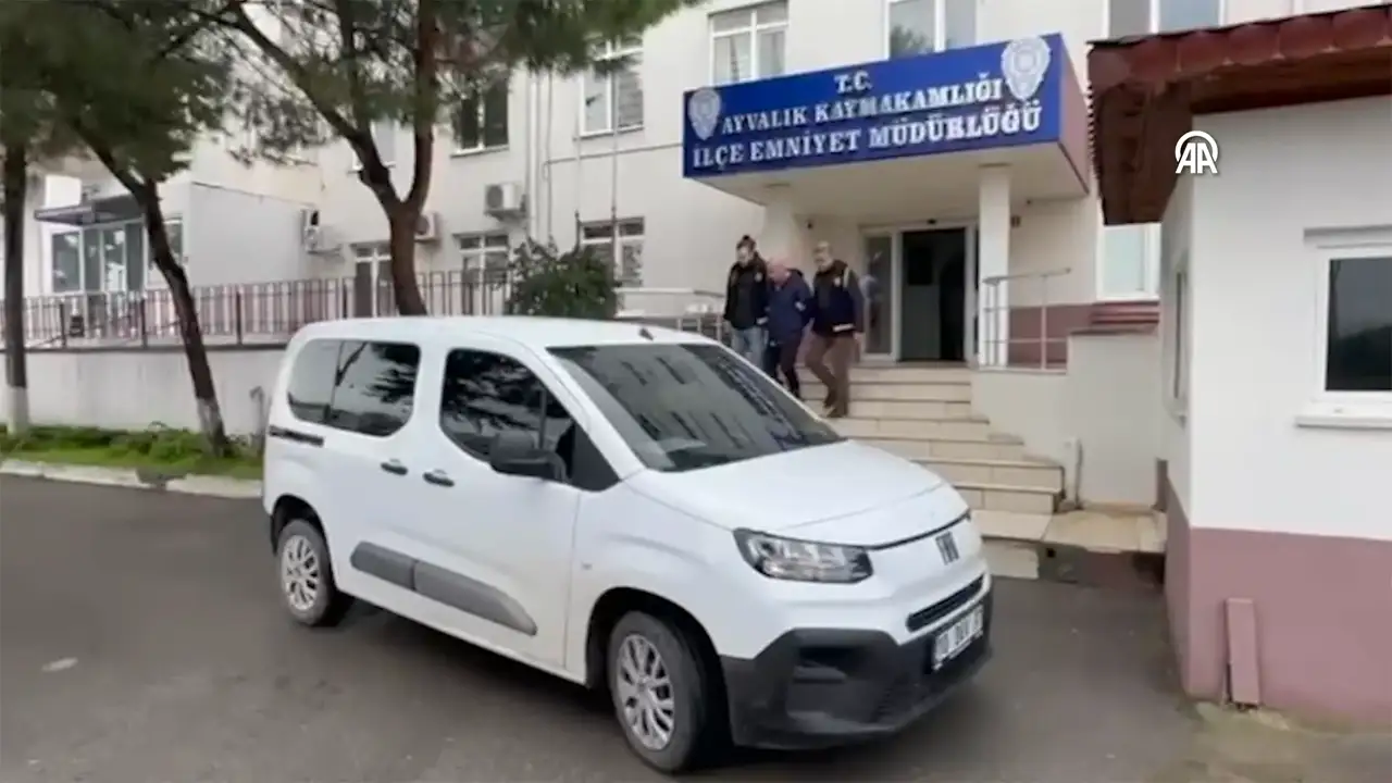 Kendisini ‘Emniyet Müdürü’ Olarak Tanıtıp Iş Insanlarını Dolandırdı