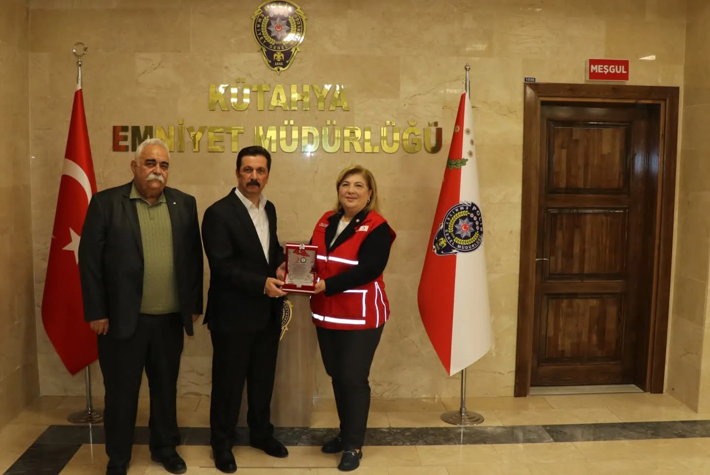 Kızılay Heyetinden, Kütahya Emniyet Müdürü Elbir’e Ziyaret1