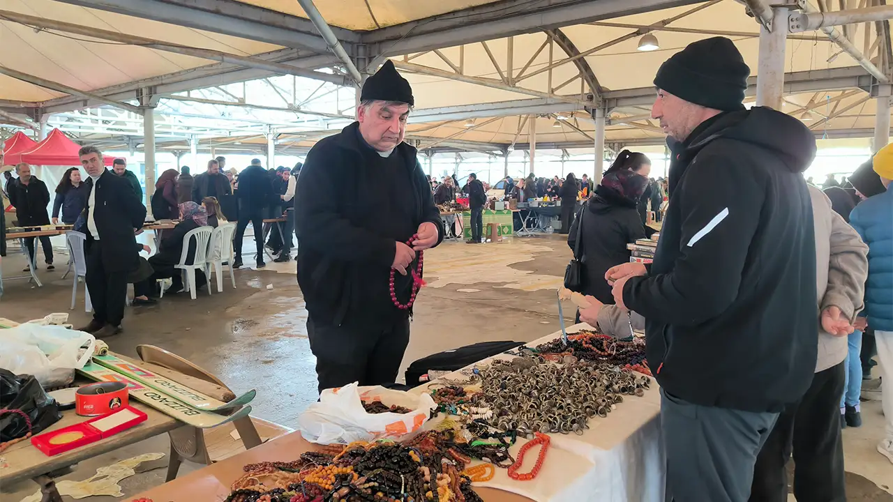 Kütahya Antika Pazarı’nın “Koca Ayak”Lı Antikacısı3