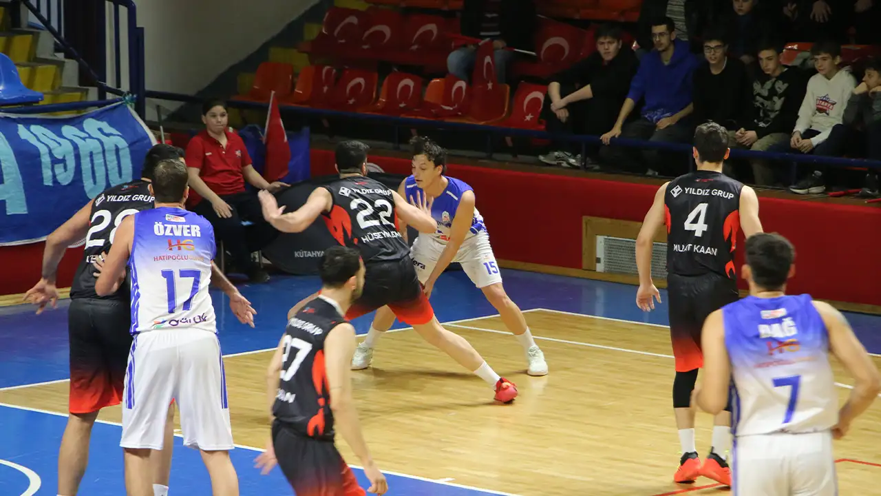 Kütahya Belediyespor, Sahasında Kazanmayı Bildi7