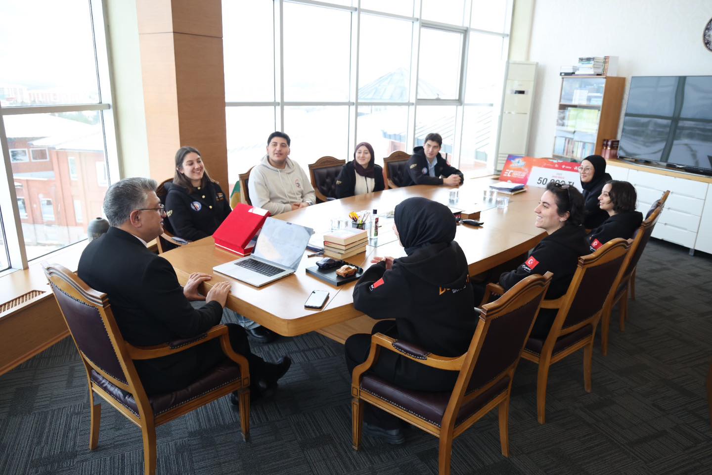 Kütahya Dpü Rektörü, Teknofest’te Ödül Alan Takımı Ağırladı