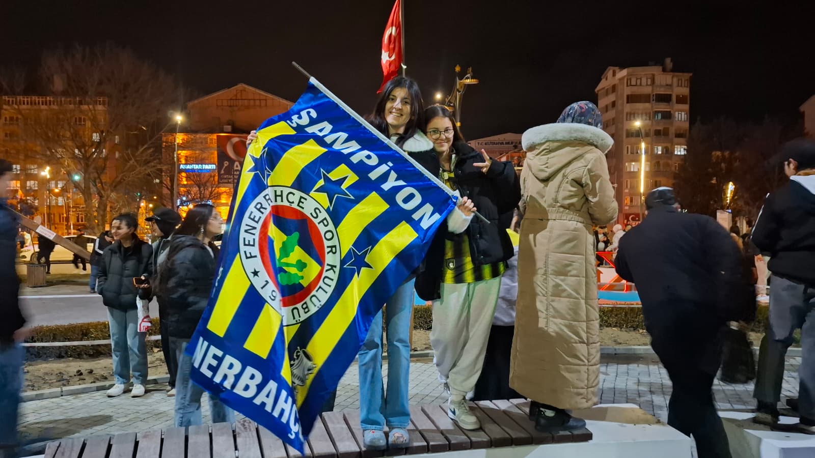 Kütahya'da Fenerbahçe Taraftarı Kupa'yı Kutladı (1)