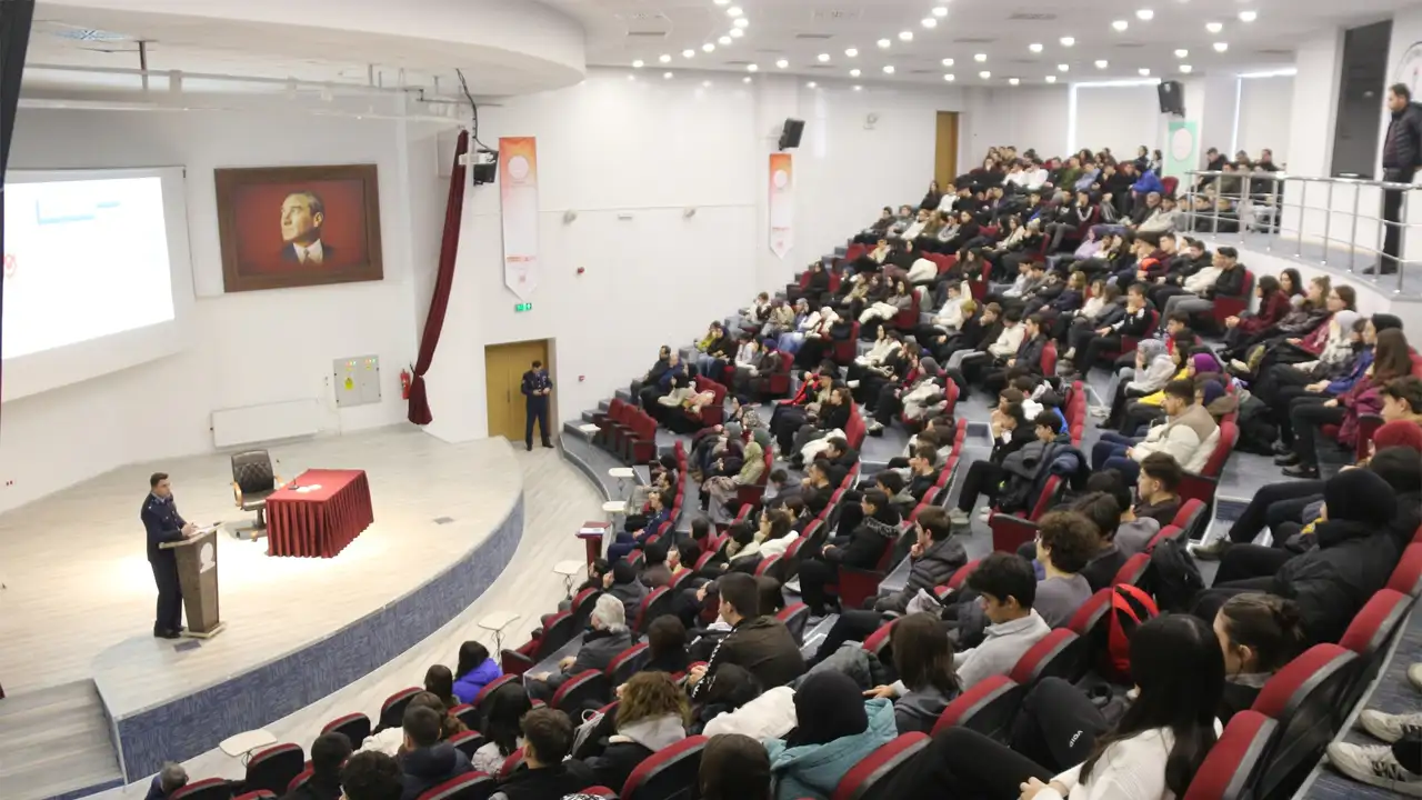 Kütahya’da Liselilere Msü Tanıtım Programı Yapıldı 1