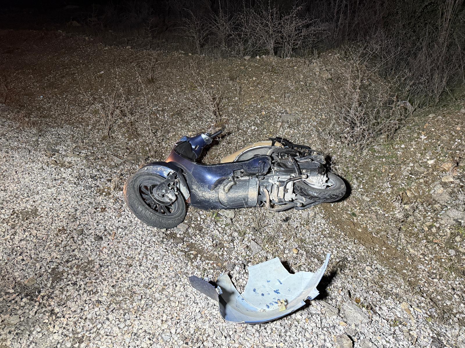 Kütahya’da Otomobille Motosiklet Çarpıştı, 2 Yaralı (6)-1