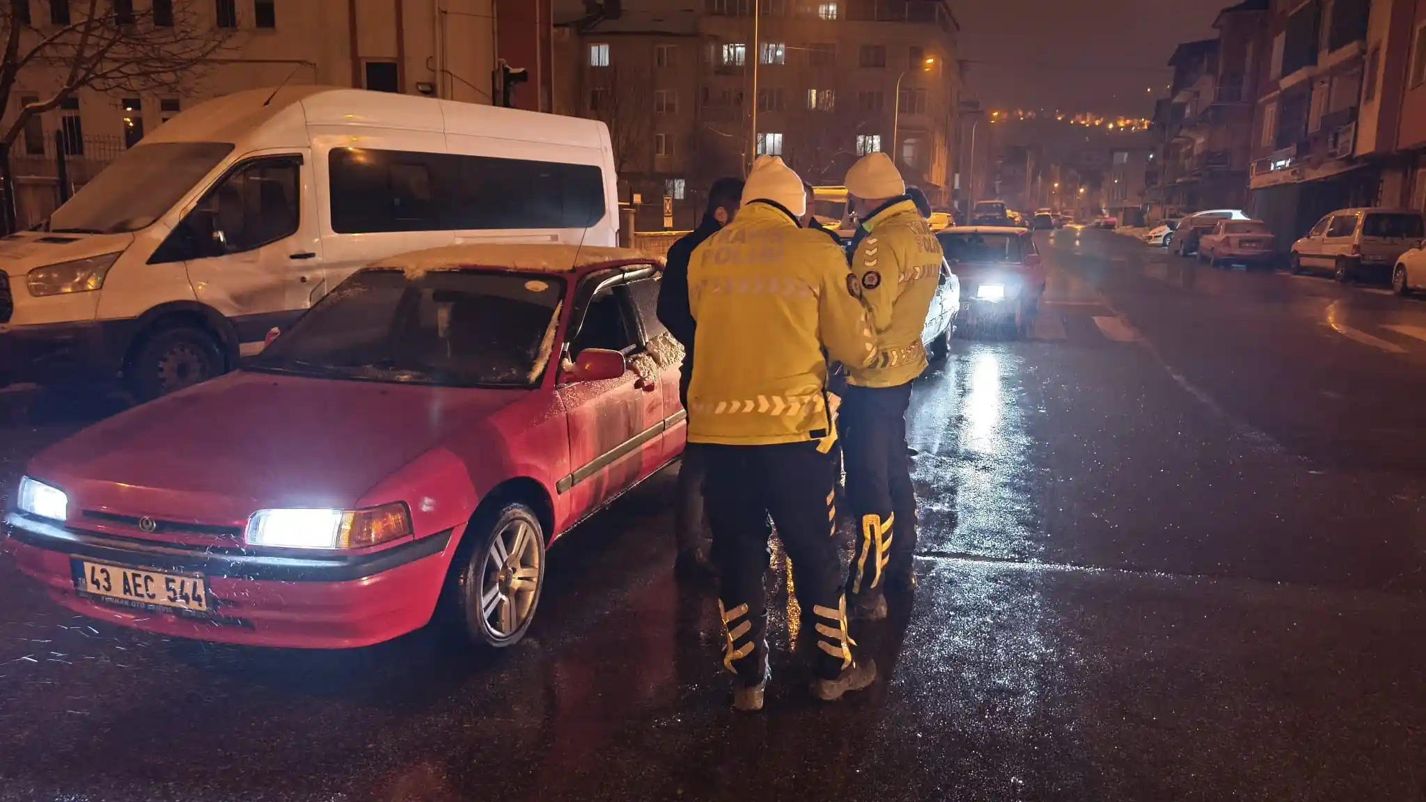 Kütahya’da Polis Ekiplerinden Alkol Denetimi