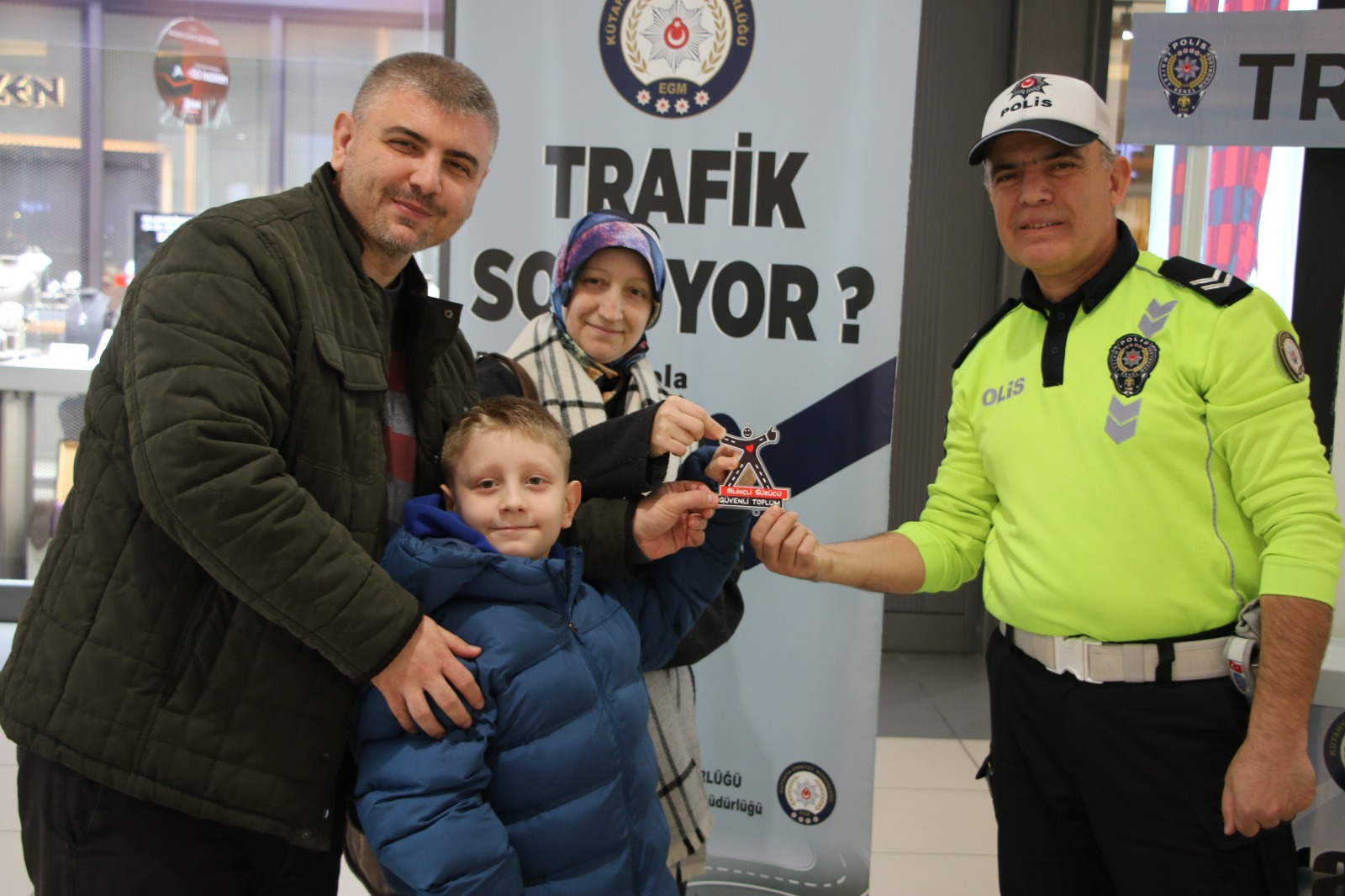 Kütahya’da Polis Memuru Sordu, Vatandaşlar Cevapladı (1)