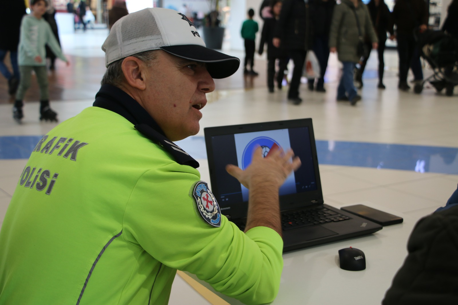 Kütahya’da Polis Memuru Sordu, Vatandaşlar Cevapladı (6)