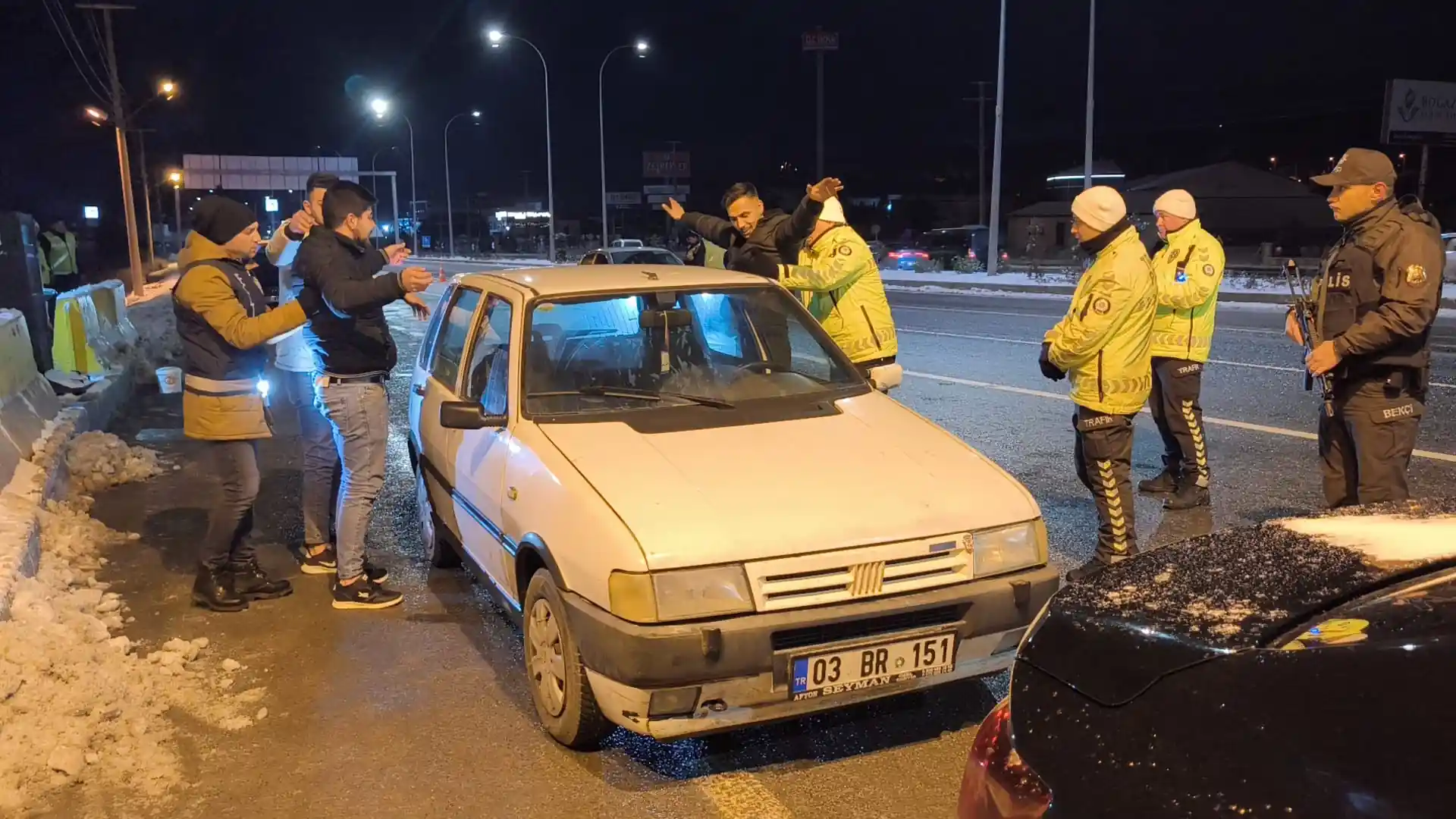 Kütahya’da Polis Ve Jandarma Ekiplerinden Yılbaşı Denetimleri 3