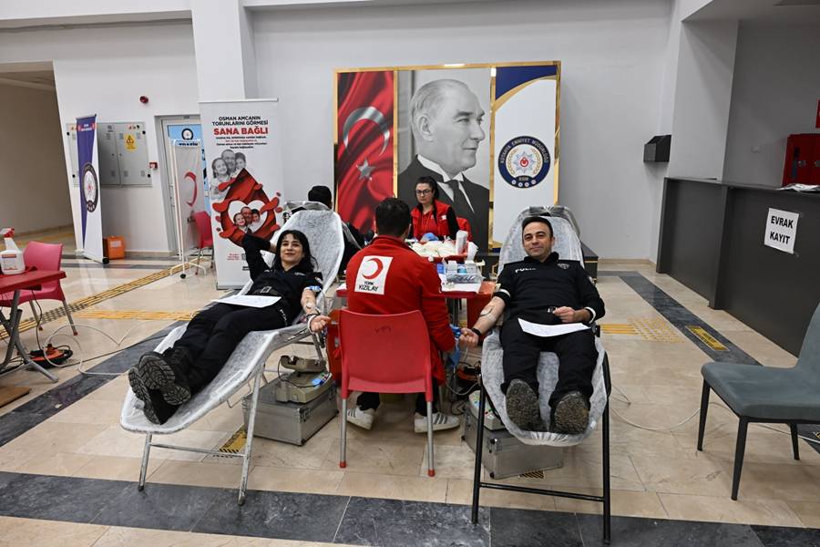 Kütahya’da Polislerden Kan Bağışına Destek (2)