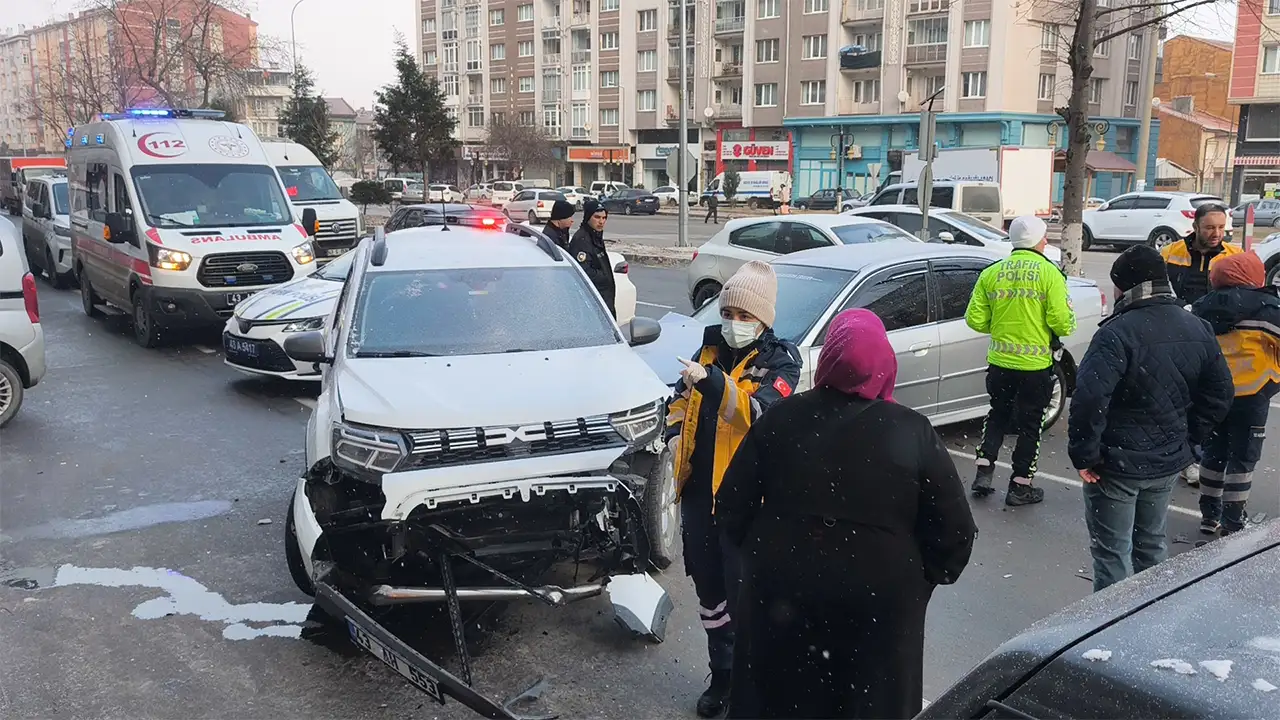Kütahya’da Satışını Vereceği Otomobille Kaza Yaptı3