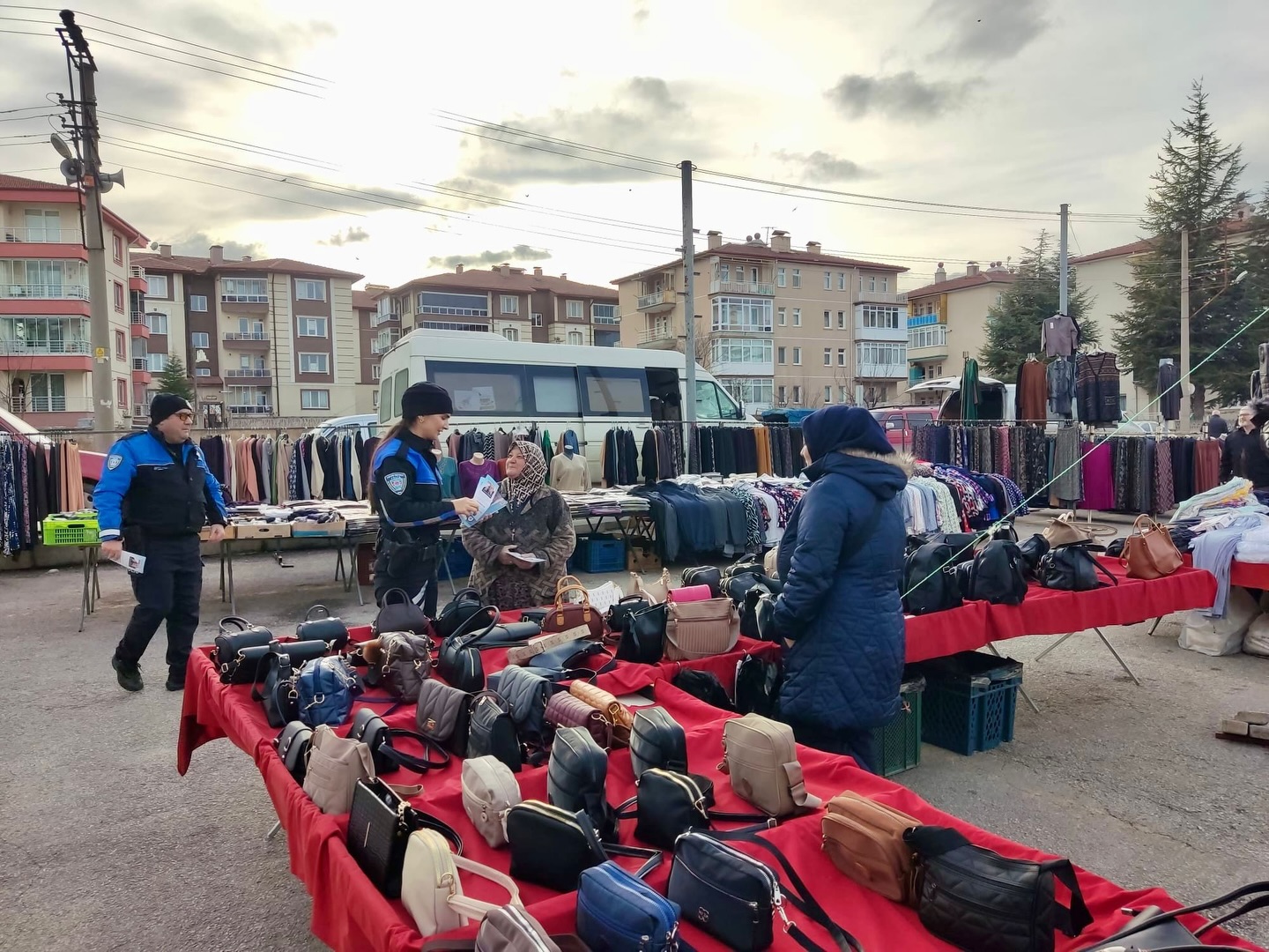 Kütahya’da Semt Pazarlarında Dolandırıcılık Uyarısı1