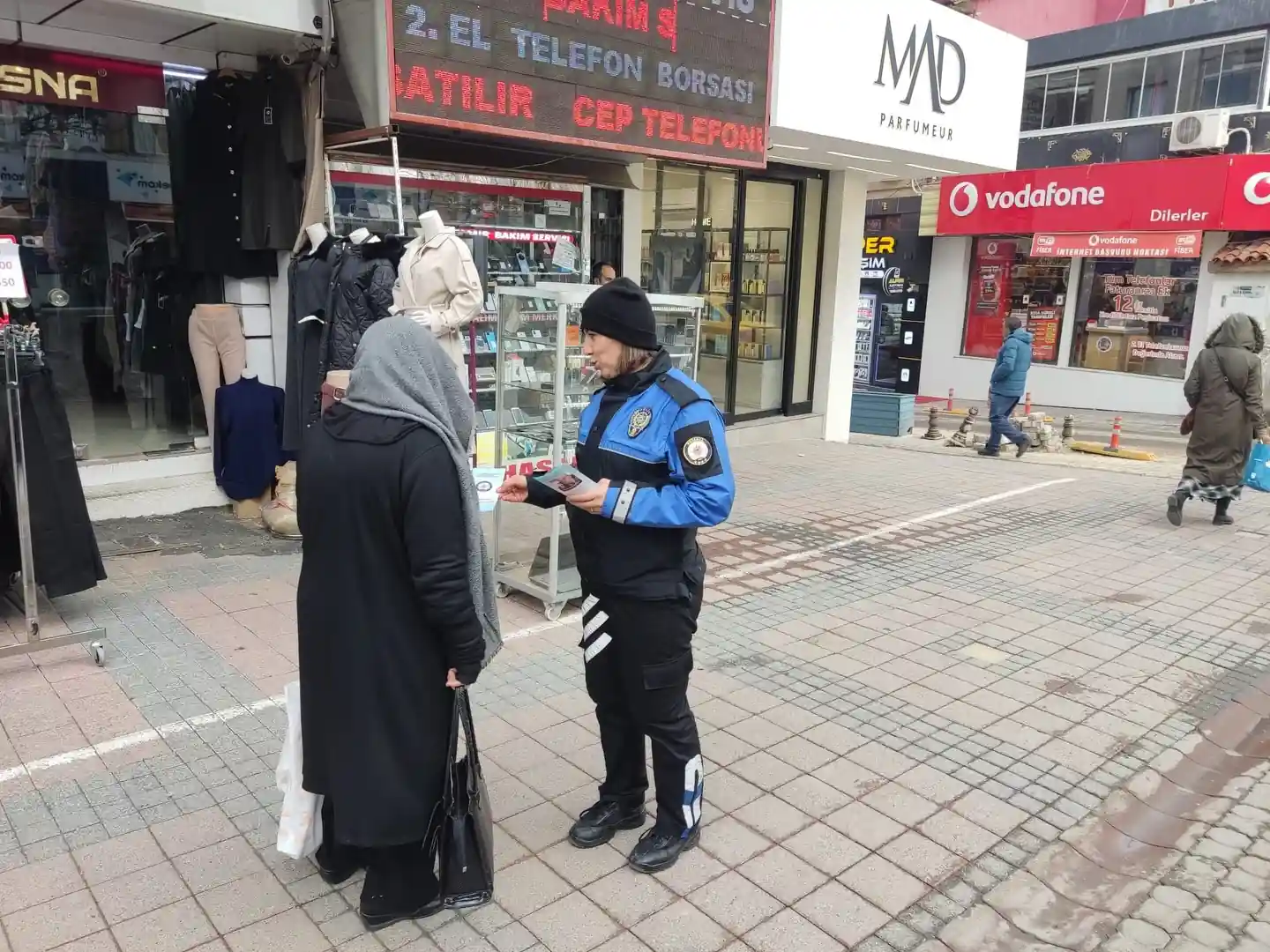 Kütahya’da Vatandaşlar Dolandırıcılığa Karşı Bilgilendiriliyor