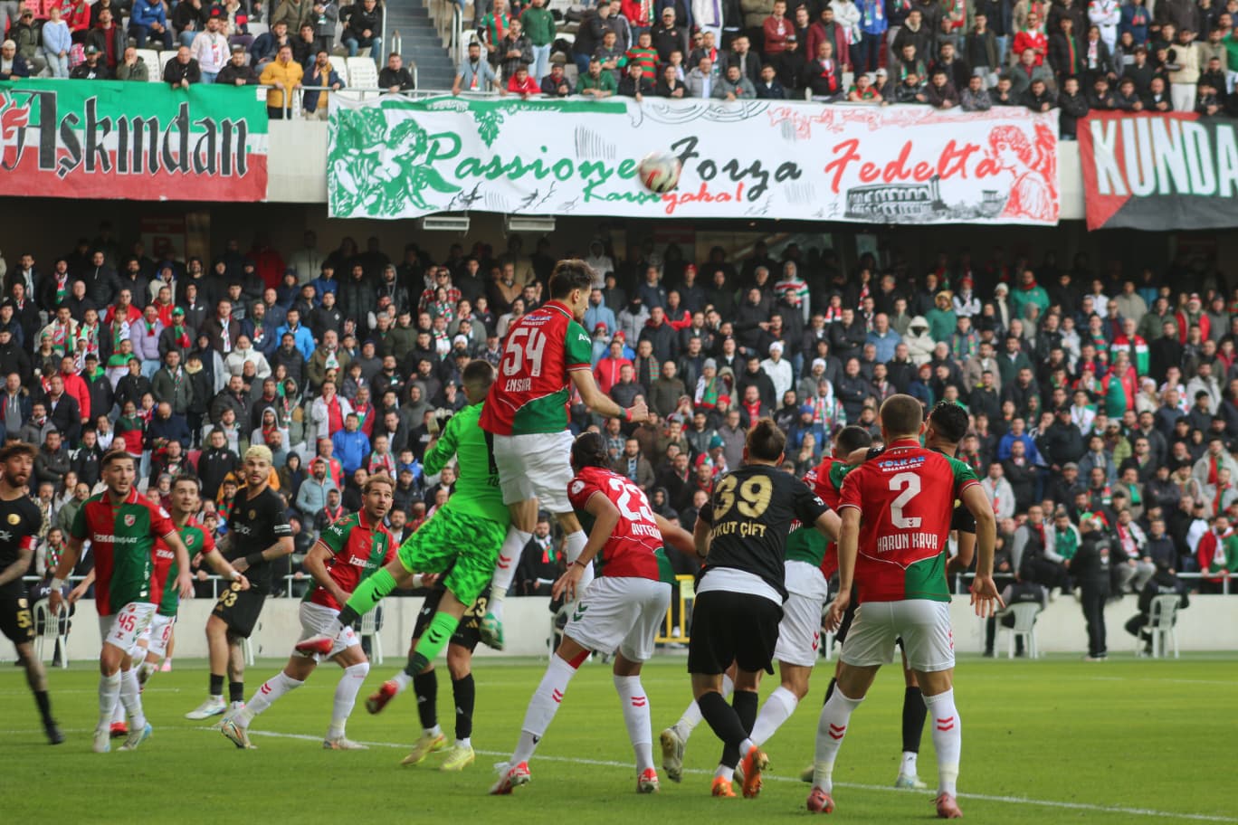 Kütahyaspor Deplasmanda Ilk Yarıyı Beraberlikle Kapattı (4)