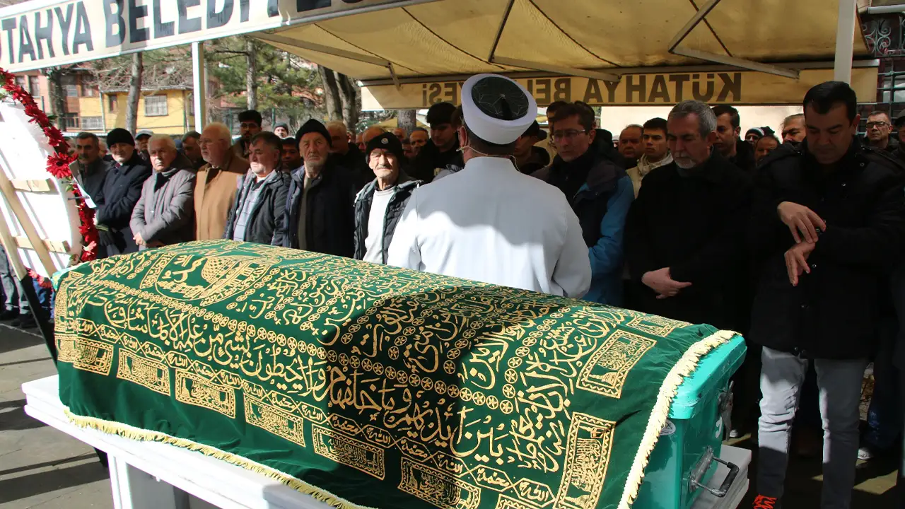 Vefat Eden Kütahyalı Gazeteci Tahsin Dolavcı, Defnedildi5