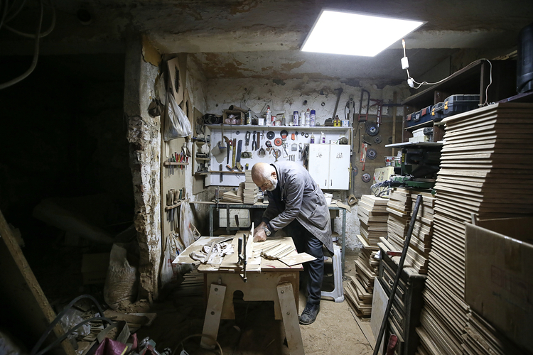 Yarım Asırdan Fazla Süredir Aynı Tutkuyla Ahşaba Şekil Veriyor2