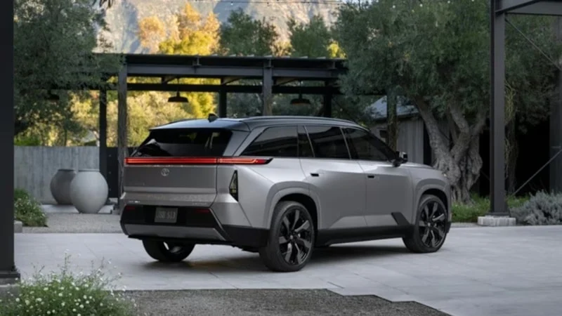 2027 Toyota Highlander Tanıtıldı Artık Tamamen Elektrikli