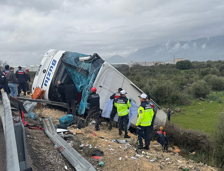 Antalya’da Yolcu Otobüsü Faciası (4)
