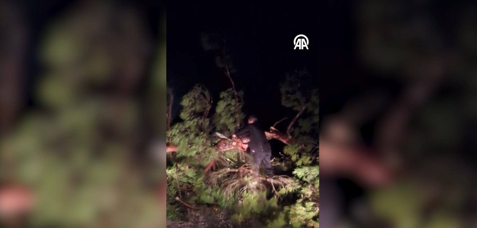 Balıkesir Sındırgı’da Kar Ve Sağanak Hayatı Olumsuz Etkiledi 2