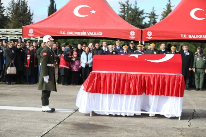 Balıkesir’de Şehit Pilota Veda İbrahim Bolat Uğurlandı5