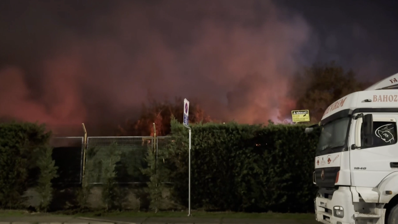 Bursa’da Tekstil Fabrikasında Çıkan Yangın Söndü1