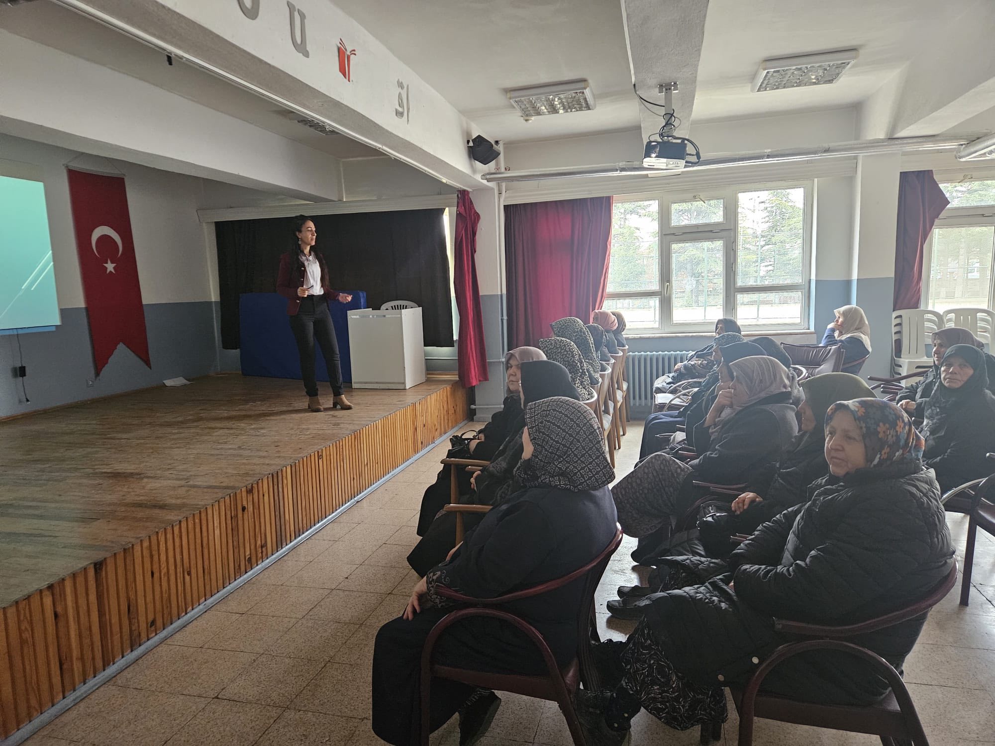 Domaniç'in Çamlıca Köyü’nde Kadın Üreticilere Eğitim2,