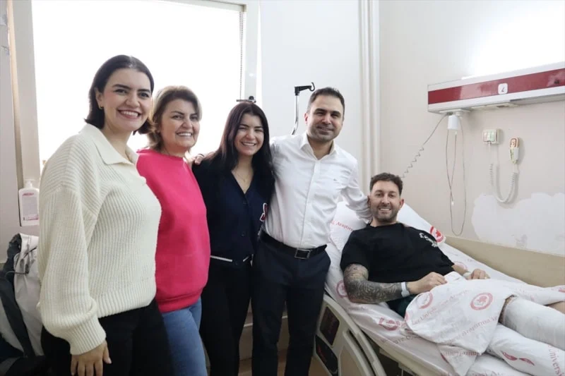 İngiliz Hasta Türkiye’de Ameliyatla Sağlığına Kavuştu2