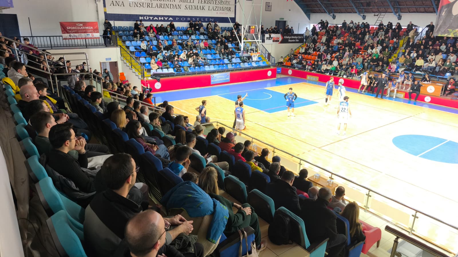 Kütahya Belediyespor, Evinde Rahat Kazandı (4)