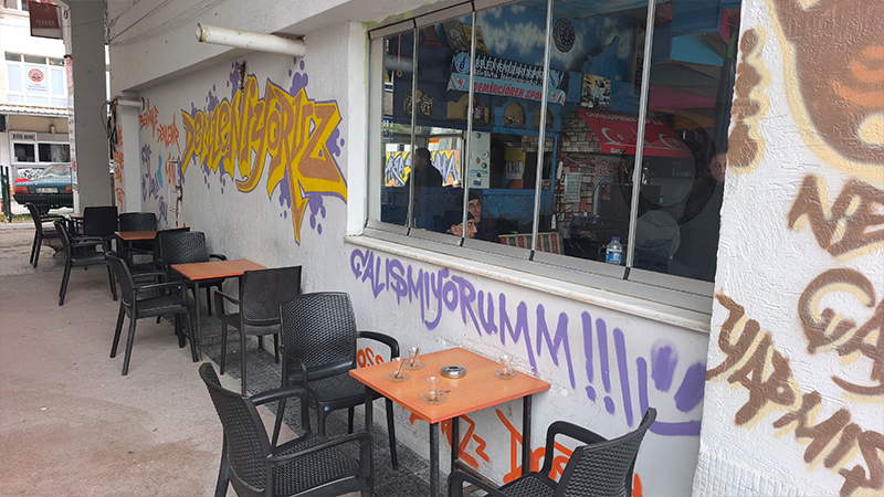 Kütahya Da 33 Yıldır Çay Içmeyen Çaycı (5)