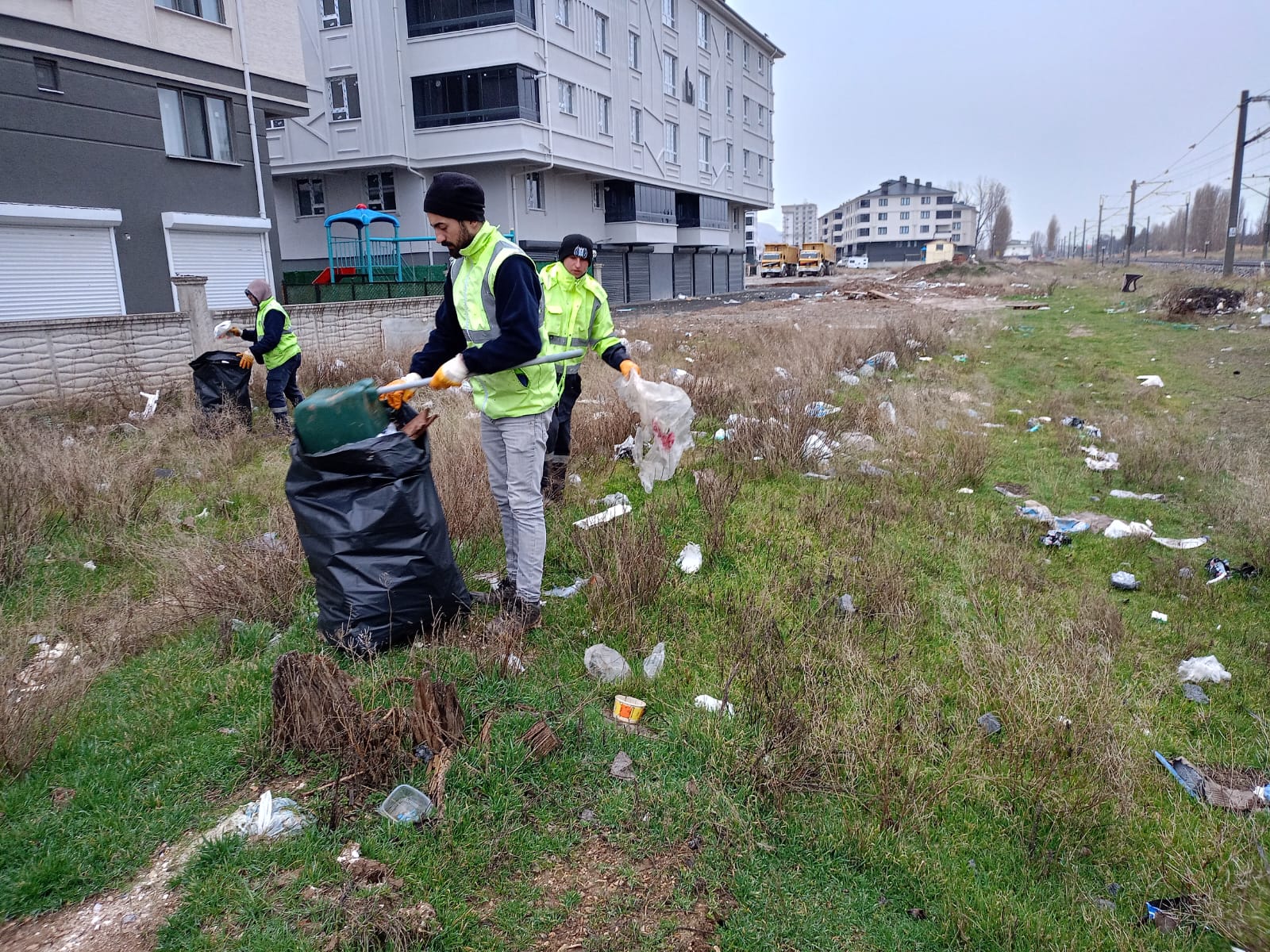 Kütahya Dumlupınar Mahallesi’nde Temizlik Çalışması (3)