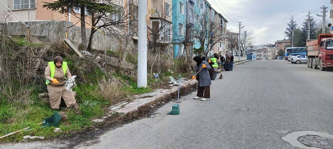 Kütahya’da Akşemseddin Caddesi’nde Temizlik Çalışması (3)