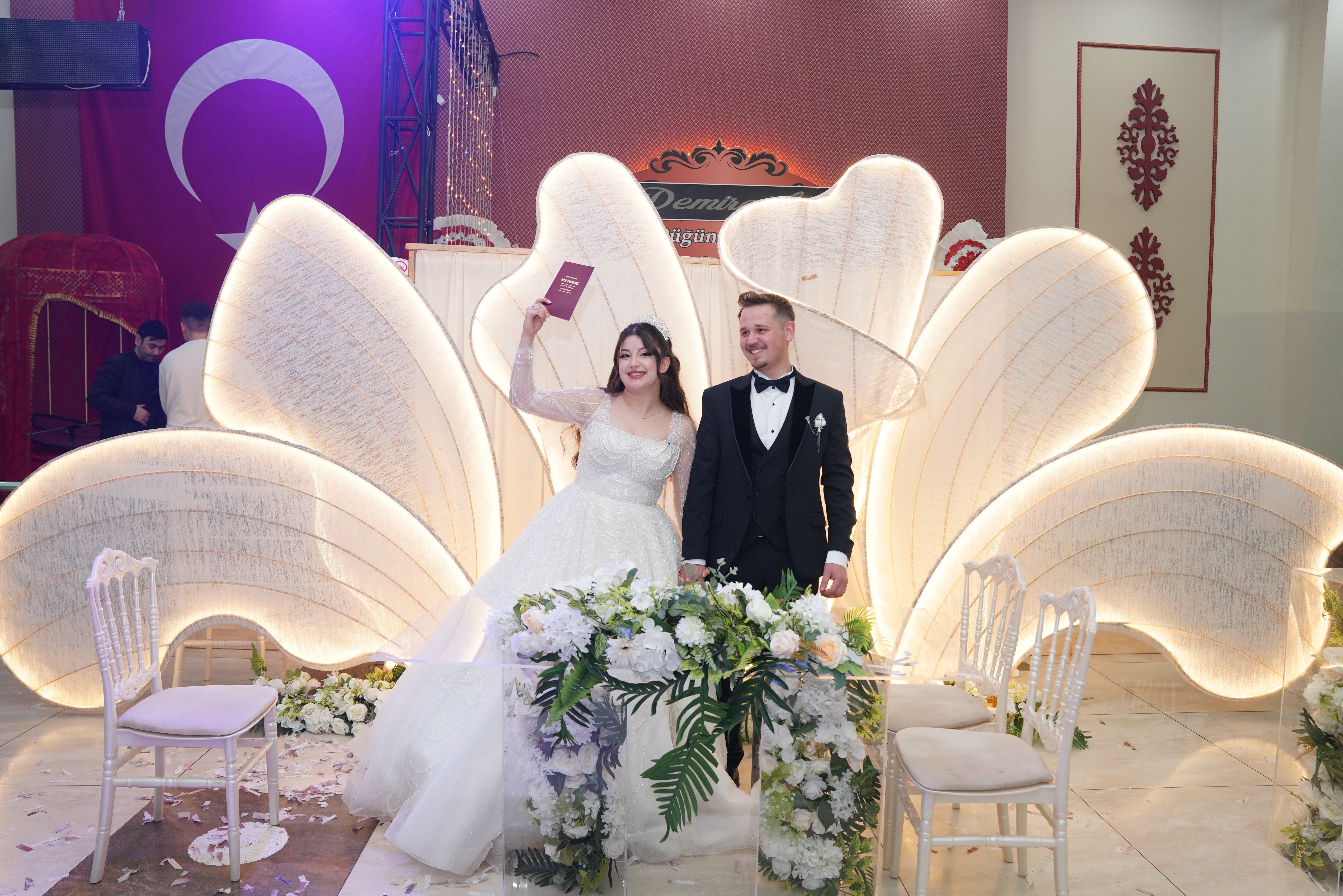 Kütahya’da Bir Babanın Kızının Düğününde Derbi Heyecanı (2)