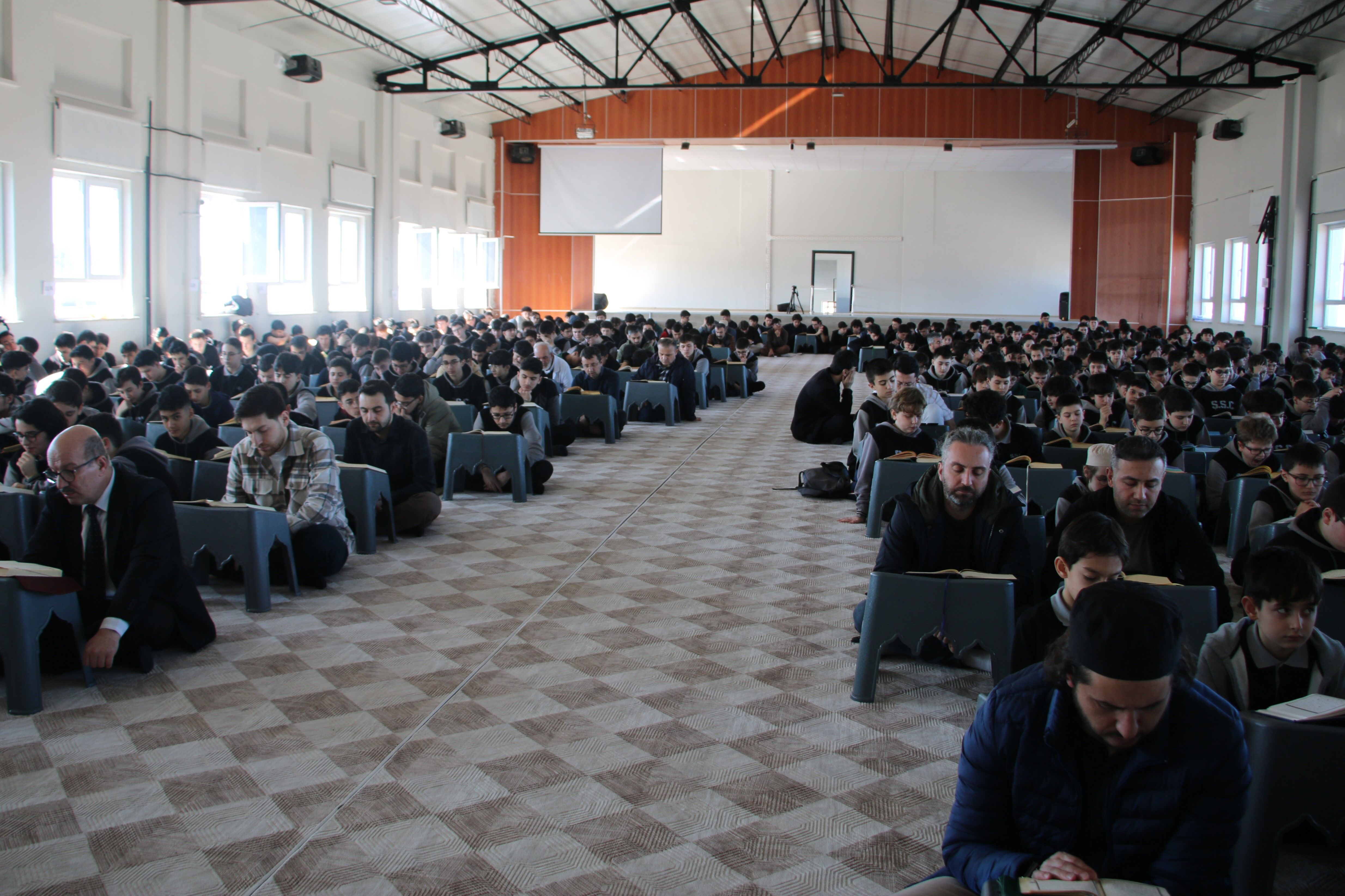 Kütahya’da Bir Lisede Tüm Okul, “Mukabele” Geleneğinde Buluşuyor (2)