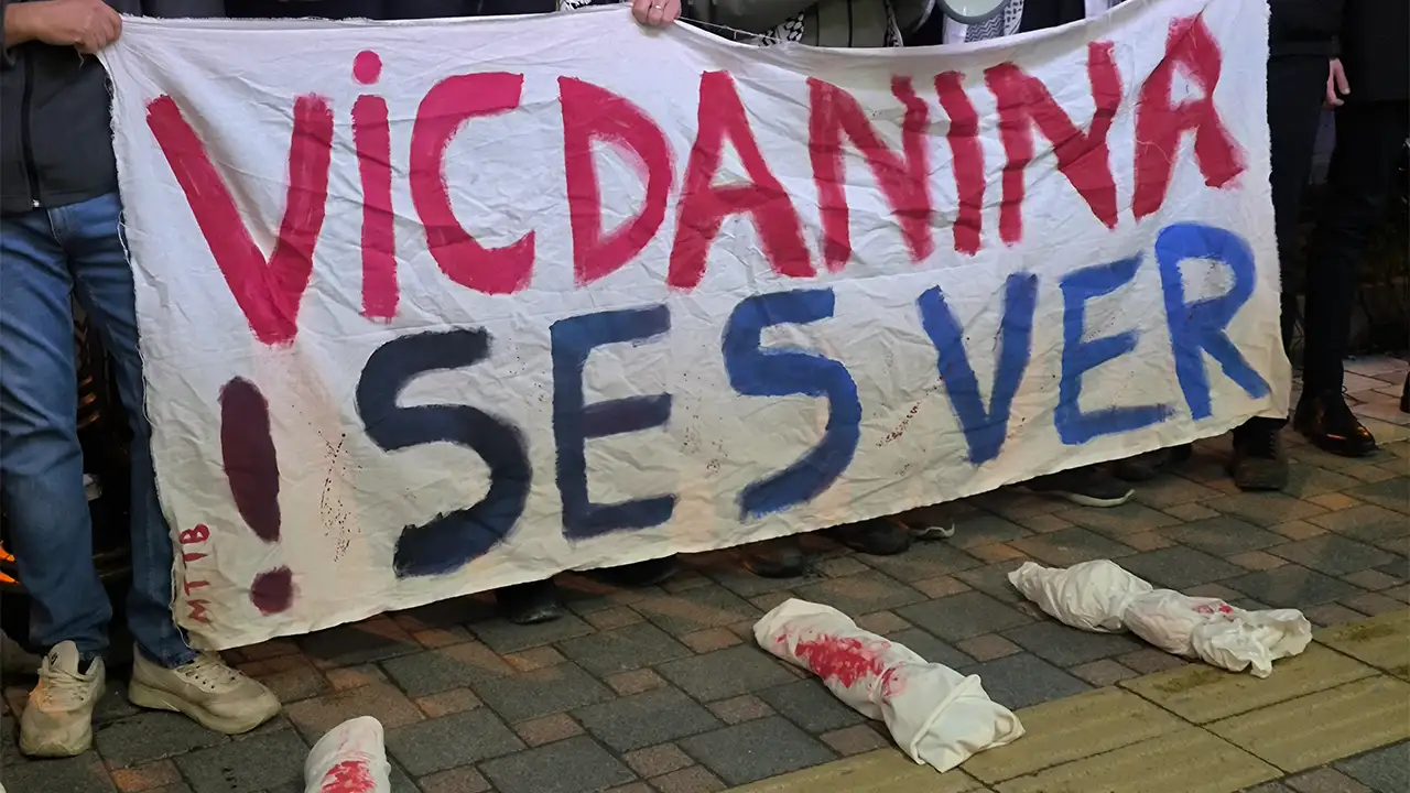 Kütahya’da Burger King Protestosu Sürüyor3