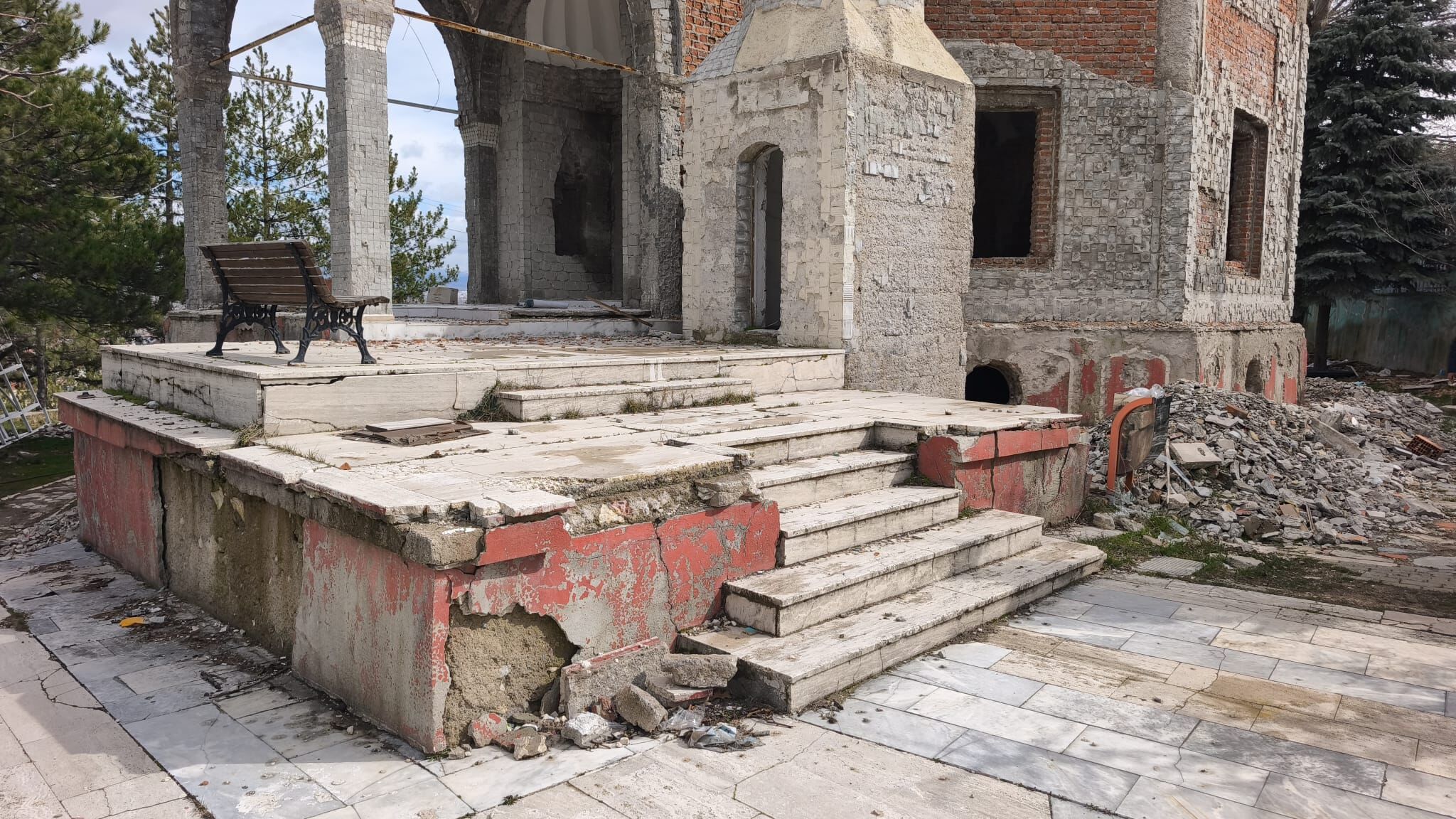 Kütahya’da Çinili Cami’nin Yeniden Inşasıyla Ilgili Üniversiteden Açıklama (2)