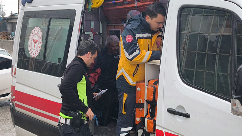 Kütahya’da Ehliyetsiz Sürücüler Çarpıştı (6)