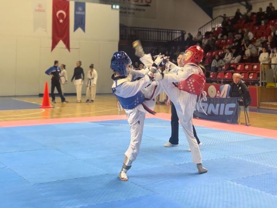 Kütahya’da Genç Tekvandocular, Il Birinciliği Için Yarıştı (2)