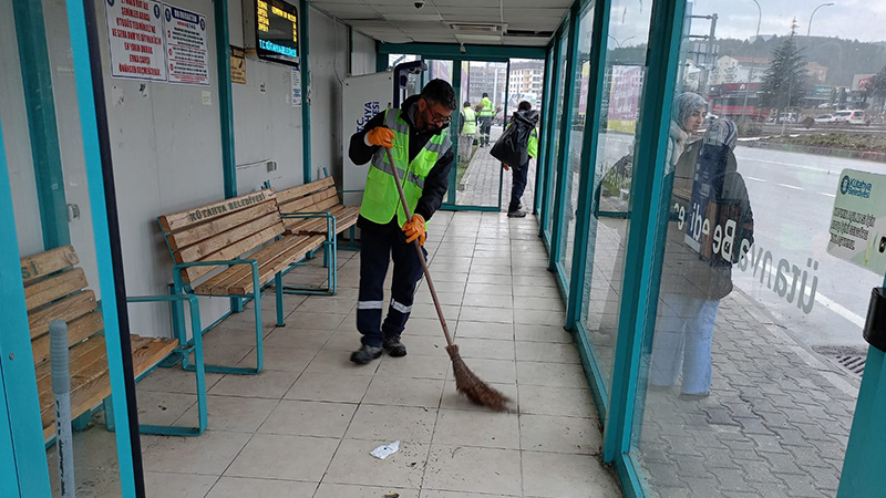 Kütahya’da Germiyan Kampüs Kavşağında Temizlik Çalışması Yapıldı (1)