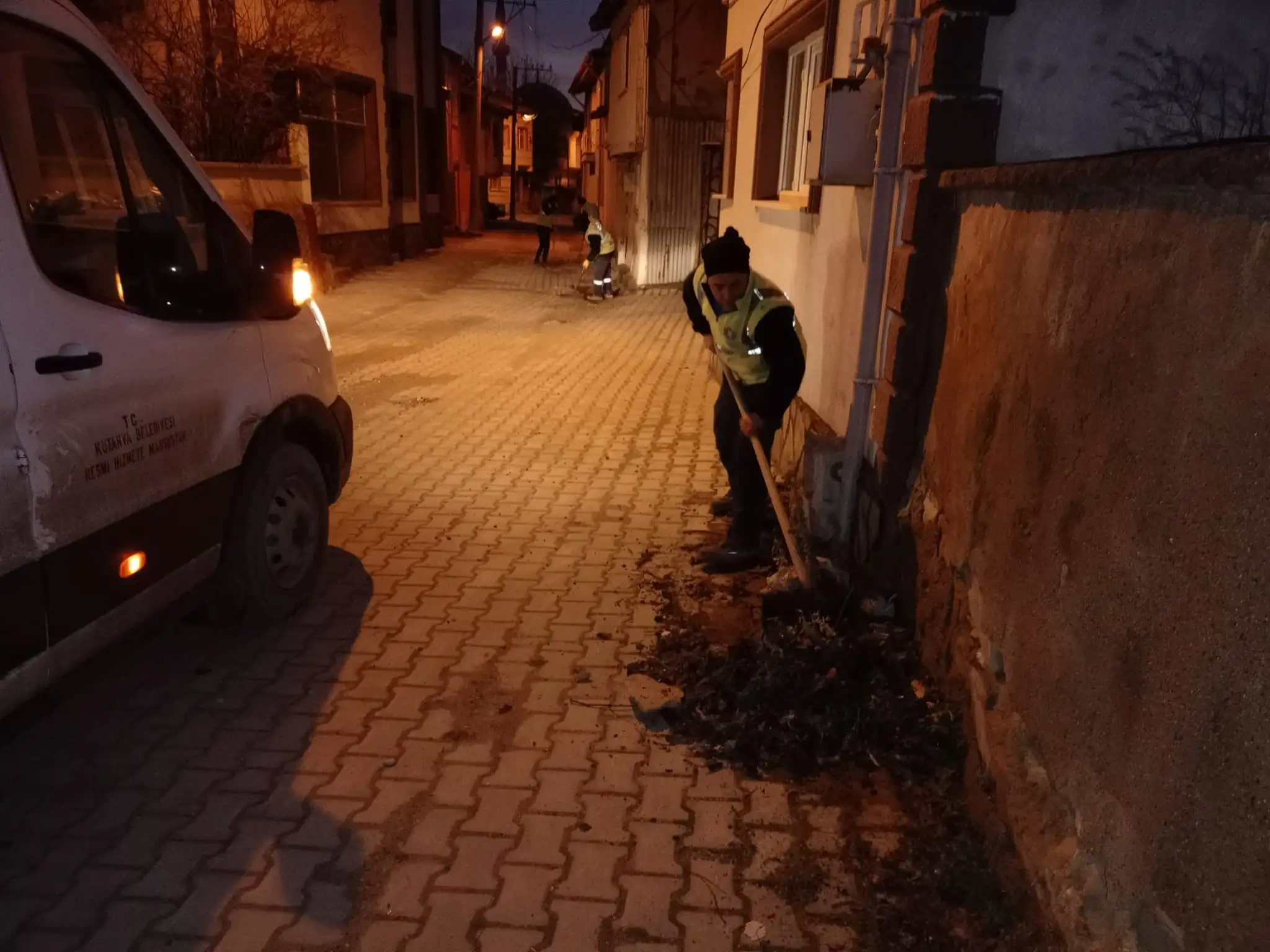 Kütahya’da Mahallelerde Temizlik Çalışmaları Hız Kesmiyor 1