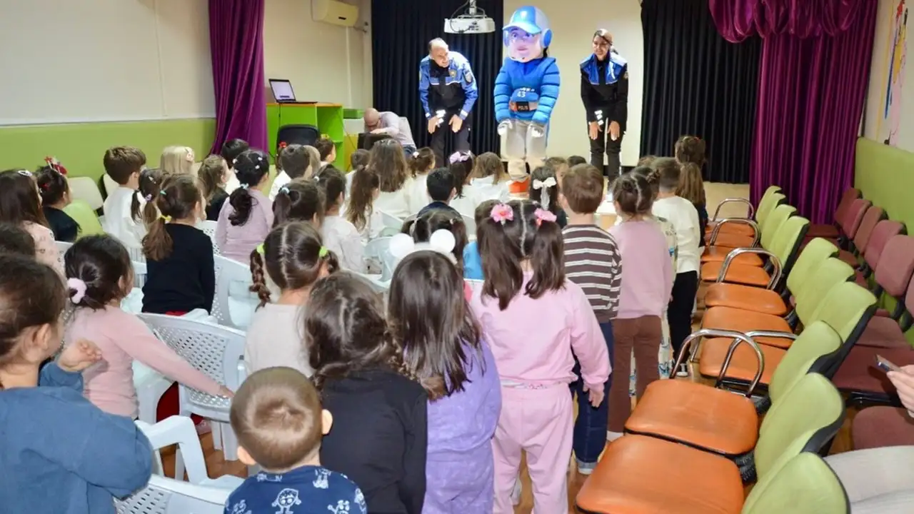 Kütahya’da Minik Öğrencilere Güvenli Yaşam Eğitimi 2