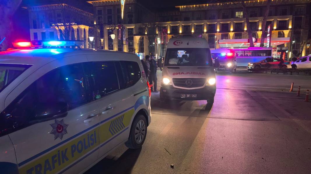 Kütahya’da Otomobil Ile Motosiklet Çarpıştı 19022026 (1)