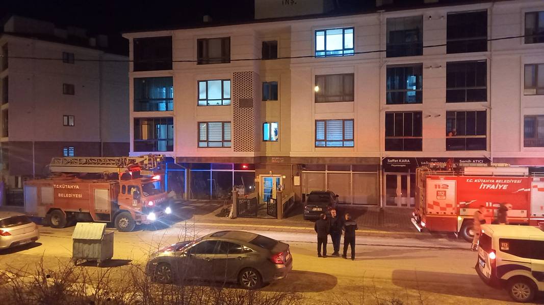 Kütahya’da Yangın Ihbarı Ekipleri Harekete Geçirdi (1)