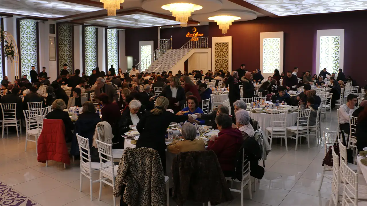 Kütahya’da Yüzlerce Kişi Metehan Için Bir Araya Geldi4