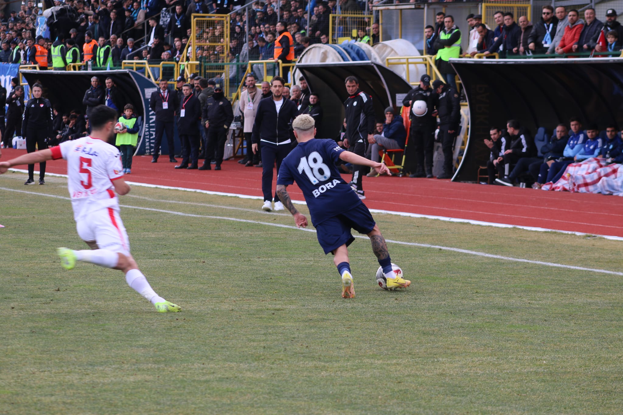 Kütahyaspor Evinde Ilk Yarıyı Önde Kapattı (3)