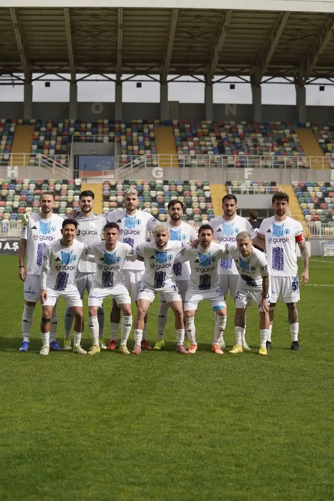 Kütahyaspor, İzmir Deplasmanında Devreyi Önde Kapattı 3