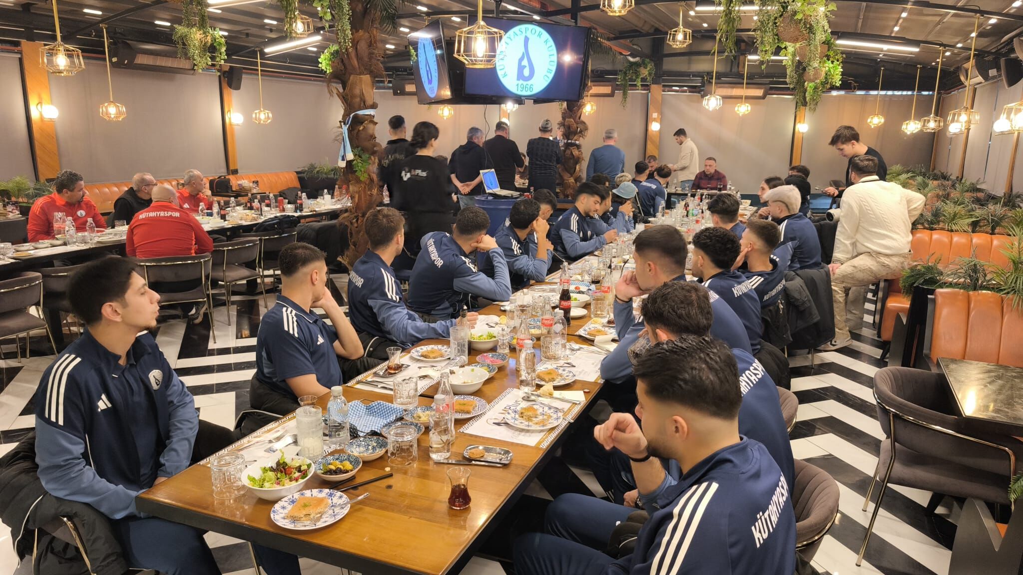 Kütahyaspor Tek Yürek, Hedef “Şampiyonluk” (3)-1