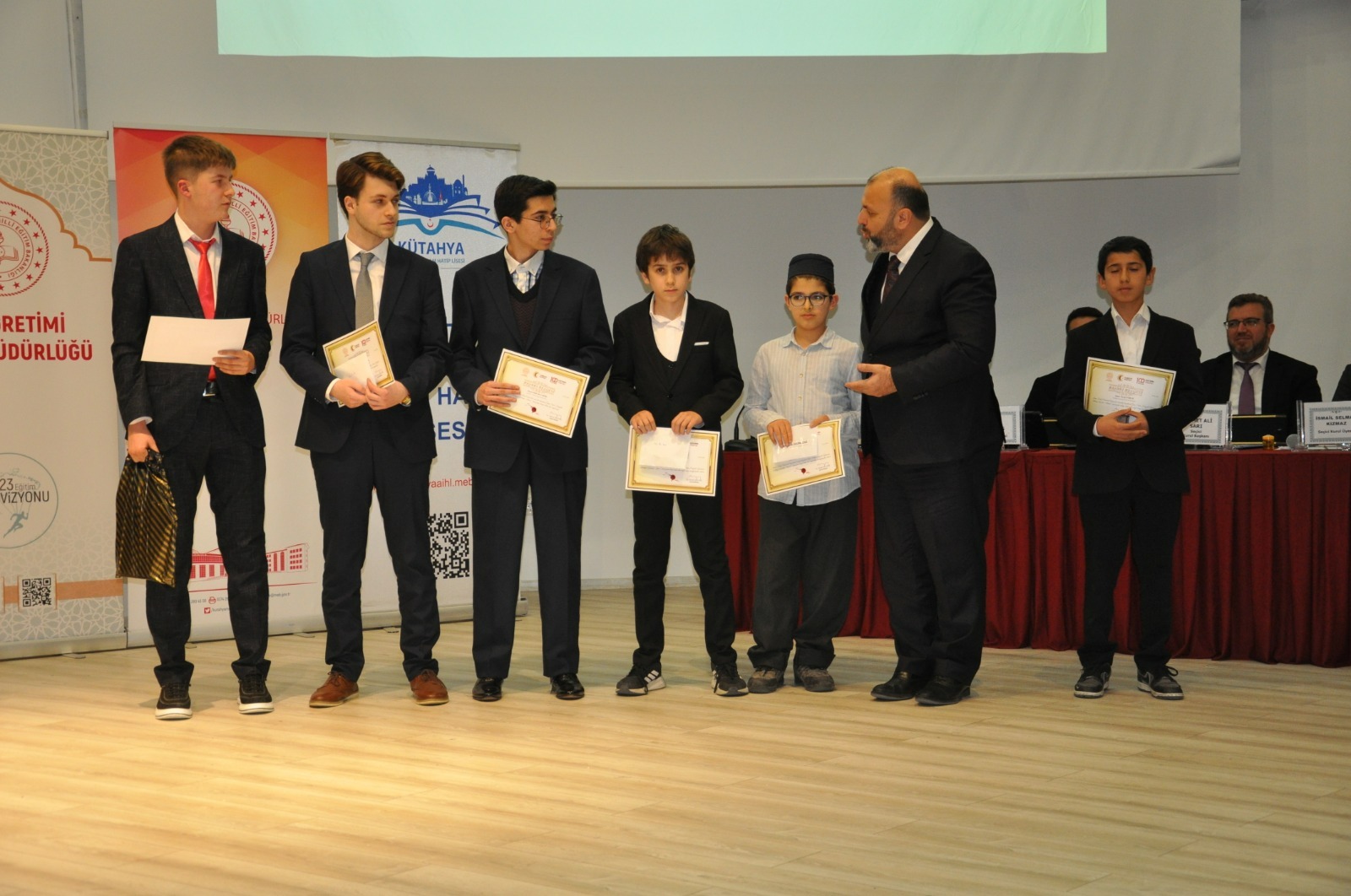 Kütahya’da Kur’an-ı ve ezanı en güzel okuyan öğrenciler belli oldu