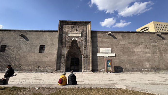 Anadolu’nun Ilk Tıp Fakültesi 820 Yıldır Ayakta1