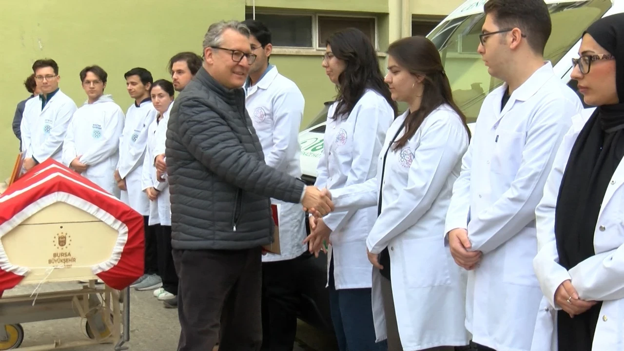 Emekli Albayın Naaşı, 6 Yıl Sonra Ailesine Teslim Edildi1