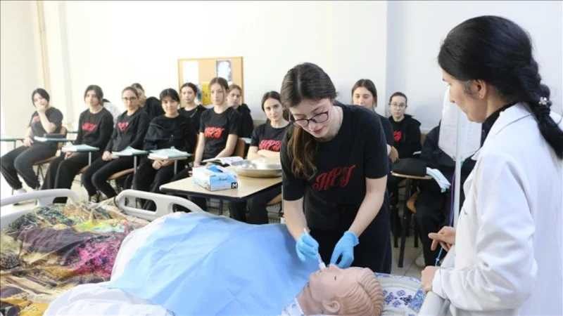 Eskişehir’de Meslek Lisesi Sağlık Personeli Yetiştiriyor1